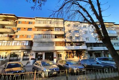 Apartament de vanzare - 3