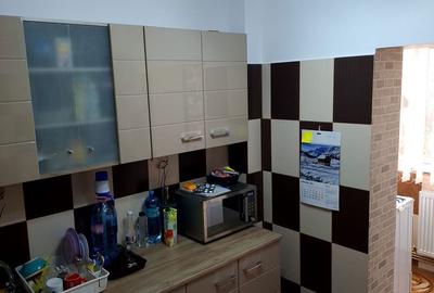 Apartament cu 2 camere decomandat în Teilor - 3