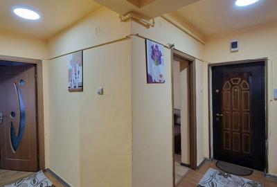 Apartament cu 3 camere decomandat în Central - 2
