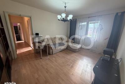 Apartament cu 3 camere semidecomandat în Central