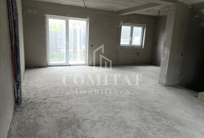 Casă cu 4 camere cu Canalizare în Florești - 2