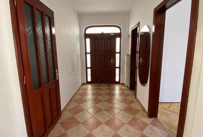 Casă individuală cu 8 camere cu Canalizare în Floreasca - 24