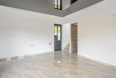 Zona Linistita Structura Generoasa - 23