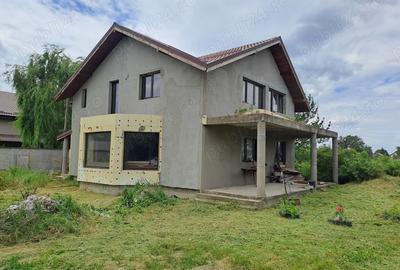 Casă cu 6 camere în Clinceni - 4