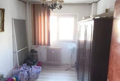 Apartament cu 3 camere semidecomandat, mobilat în Rahova - 10