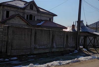 Casă cu 4 camere în Central - 2