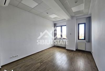 Spațiu comercial, de 580 mp, în Central - 11