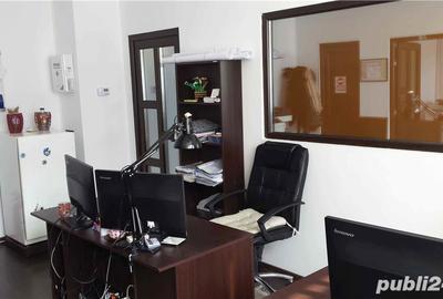 Spațiu comercial, de 144 mp, în Central - 7
