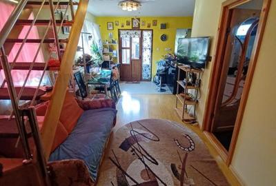 Casă cu 7 camere cu Canalizare în Central - 11