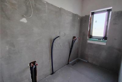 Duplex cu 3 camere cu Canalizare în Moșnița Nouă - 9