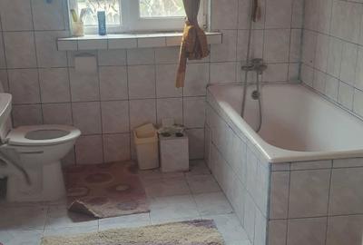 Casă cu 3 camere cu Teren 306 Mp în Central