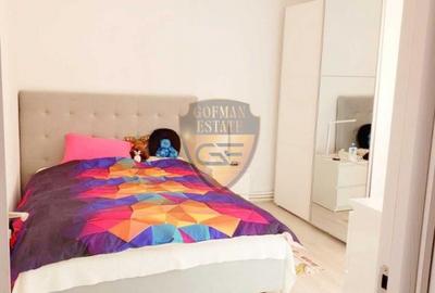 Apartament cu 3 camere decomandat, mobilat în Casa de Cultură