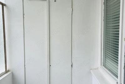 Apartament cu 3 camere semidecomandat în Central - 1