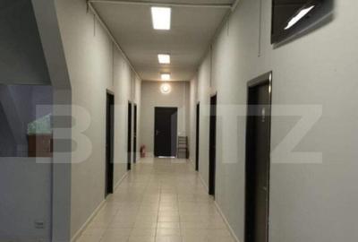 Cladire comerciala, 688 mp, 14 camere, zona Craiova Nord (Is - 10