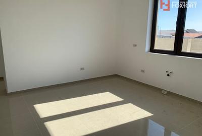 Duplex cu 3 camere cu Canalizare în Moșnița Veche - 5