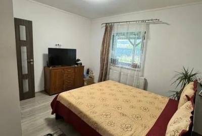 Casă cu 4 camere cu Teren 720 Mp în Satu Nou de Sus - 2