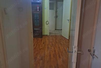 Vand apartament 2 camere zona saturn