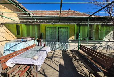 Casă individuală cu 4 camere cu Canalizare în Aeroport - 12