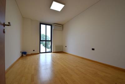 De inchiriat spatiu in cladire de birouri - 89 mp - zona Centrala - 6