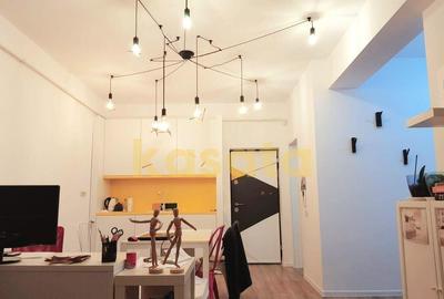 OPORTUNITATE | STUDIO DUBLU | TEI PETRICANI | BLOC BOUTIQUE