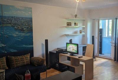 Garsoniera Vitan, suprafa?a utila: 42 mp, etj. 2 8, 350 euro luna - 2