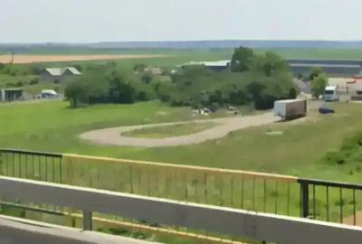 Proprietate deosebita cu teren generos - 1