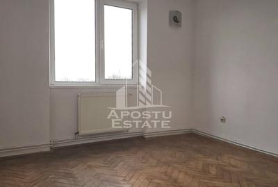 Apartament cu 4 camere semidecomandat în Aradului - 13