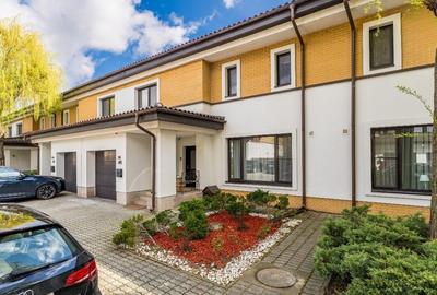 Duplex cu 5 camere cu Canalizare în Central - 1