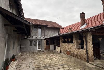 Casă cu 4 camere în Central - 6