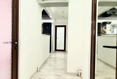 Apartament cu 3 camere decomandat în Calea Galați