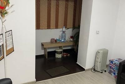 Vand apartament 3 camere, parter, transformat in spatiu comercial si garsoniera - 3