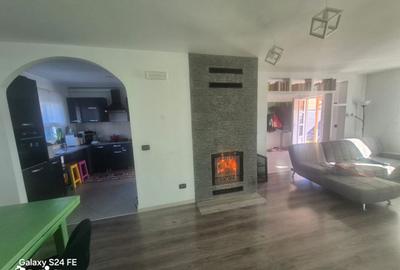 Casă cu 4 camere cu Teren 700 Mp în Girov