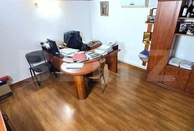 Spațiu comercial, de 808 mp, în Central - 17