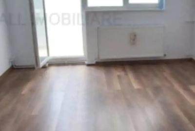 Vand ap cf 1 decomandat complet renovat.