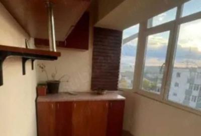 Apartament cu 3 camere decomandat în 1 Mai - 5