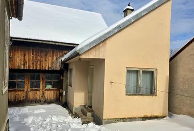 Casă cu 5 camere cu Canalizare în Central - 11