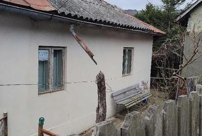 Casă cu Teren 250 Mp în Târlești - 3