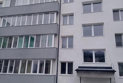 Apartament cu 3 camere decomandat în Central - 1