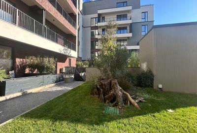 Apartament cu 4 camere decomandat în Floreasca