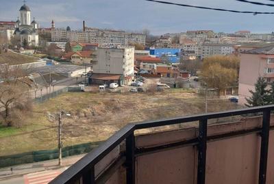 Apartament cu 3 camere decomandat în Central - 2