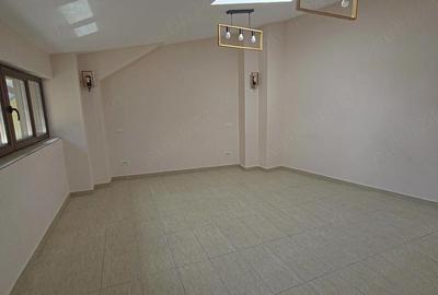 Casă cu Teren 200 Mp în Central - 6
