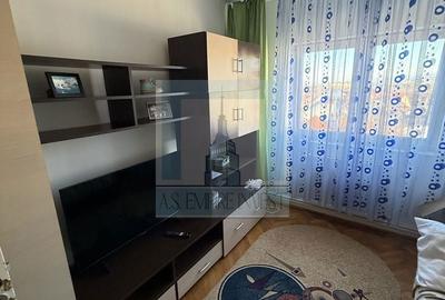 Apartament cu 3 camere decomandat în Florilor - 10