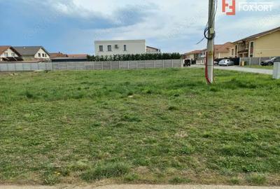 Teren de 698 mp, în Ghiroda