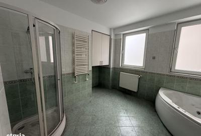 Apartament cu 4 camere în Central