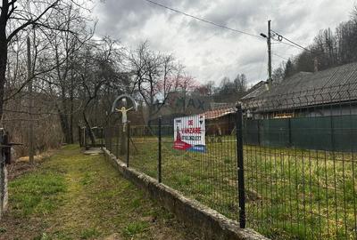 Casă cu 3 camere cu Teren 3440 Mp în Central - 11