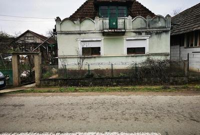 Casă cu 2 camere cu Teren 2800 Mp în Camăr - 1