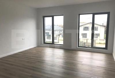 Casă cu 5 camere cu Teren 400 Mp în Central - 1