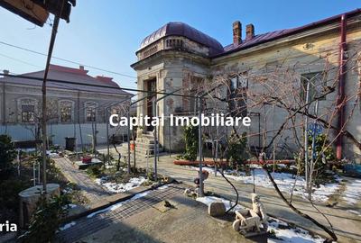 Casă cu 4 camere decomandat cu Canalizare în Traian - 3