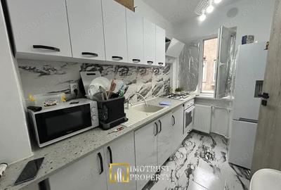 Apartament cu 3 camere decomandat în Central - 1