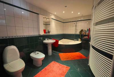 Casă cu 4 camere în Central - 1